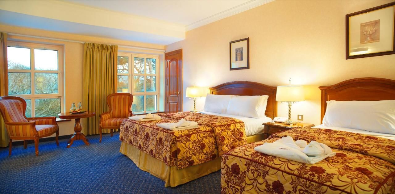 Отель Killarney Plaza Hotel & Spa Килларни-14