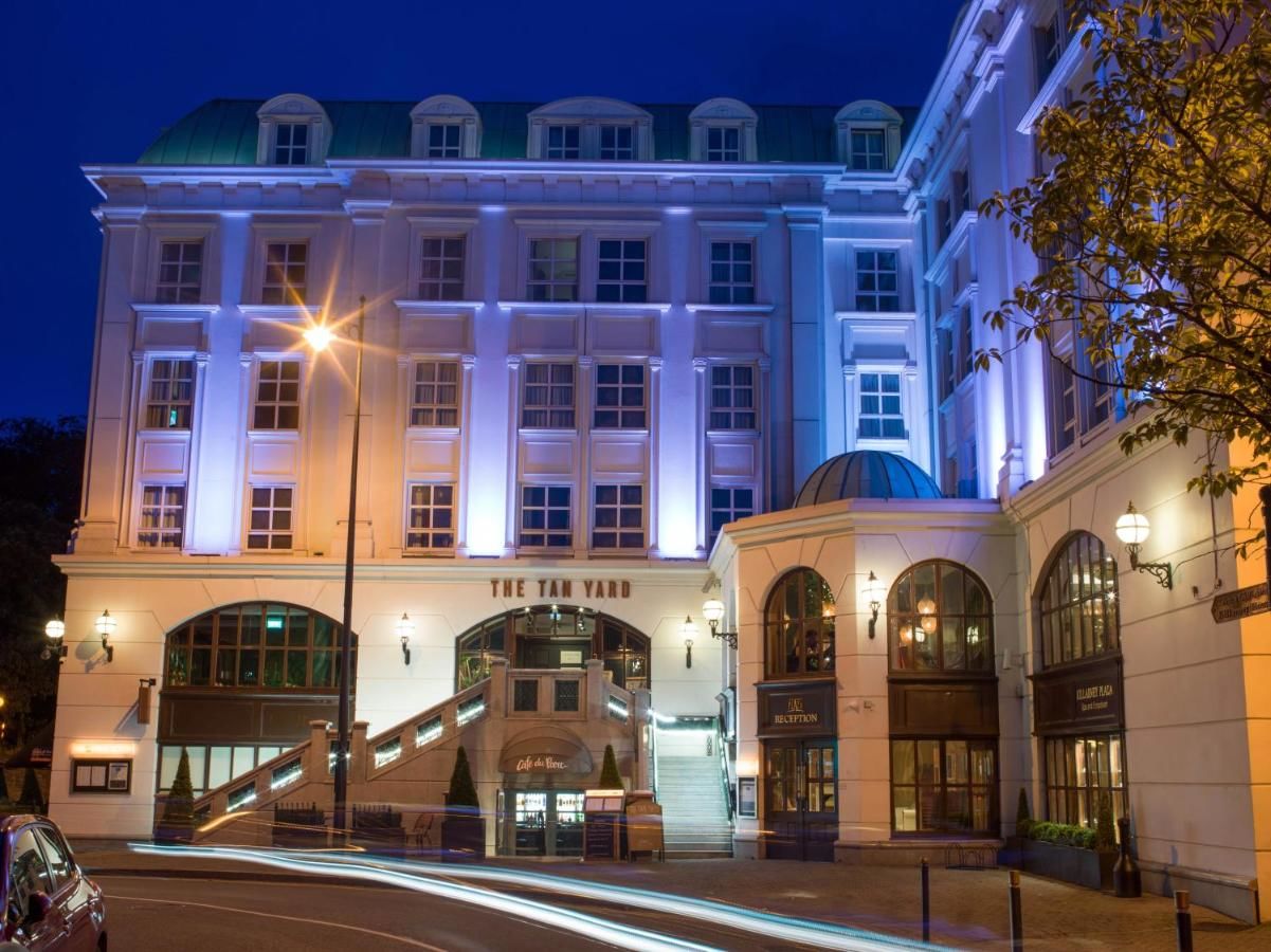 Отель Killarney Plaza Hotel & Spa Килларни-17